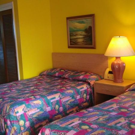 Sea Jay Motel And Marina (Adults Only) St. Pete Beach Eksteriør billede