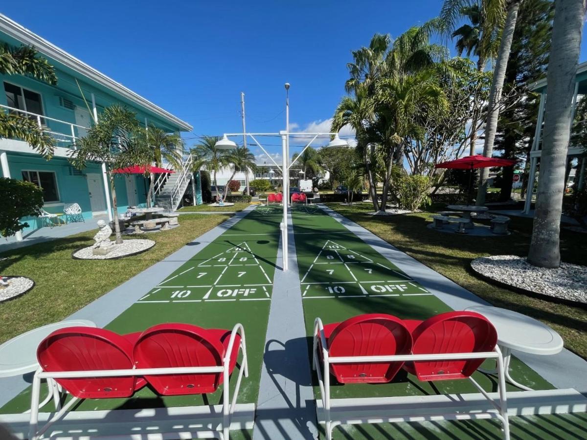 Sea Jay Motel And Marina (Adults Only) St. Pete Beach Eksteriør billede