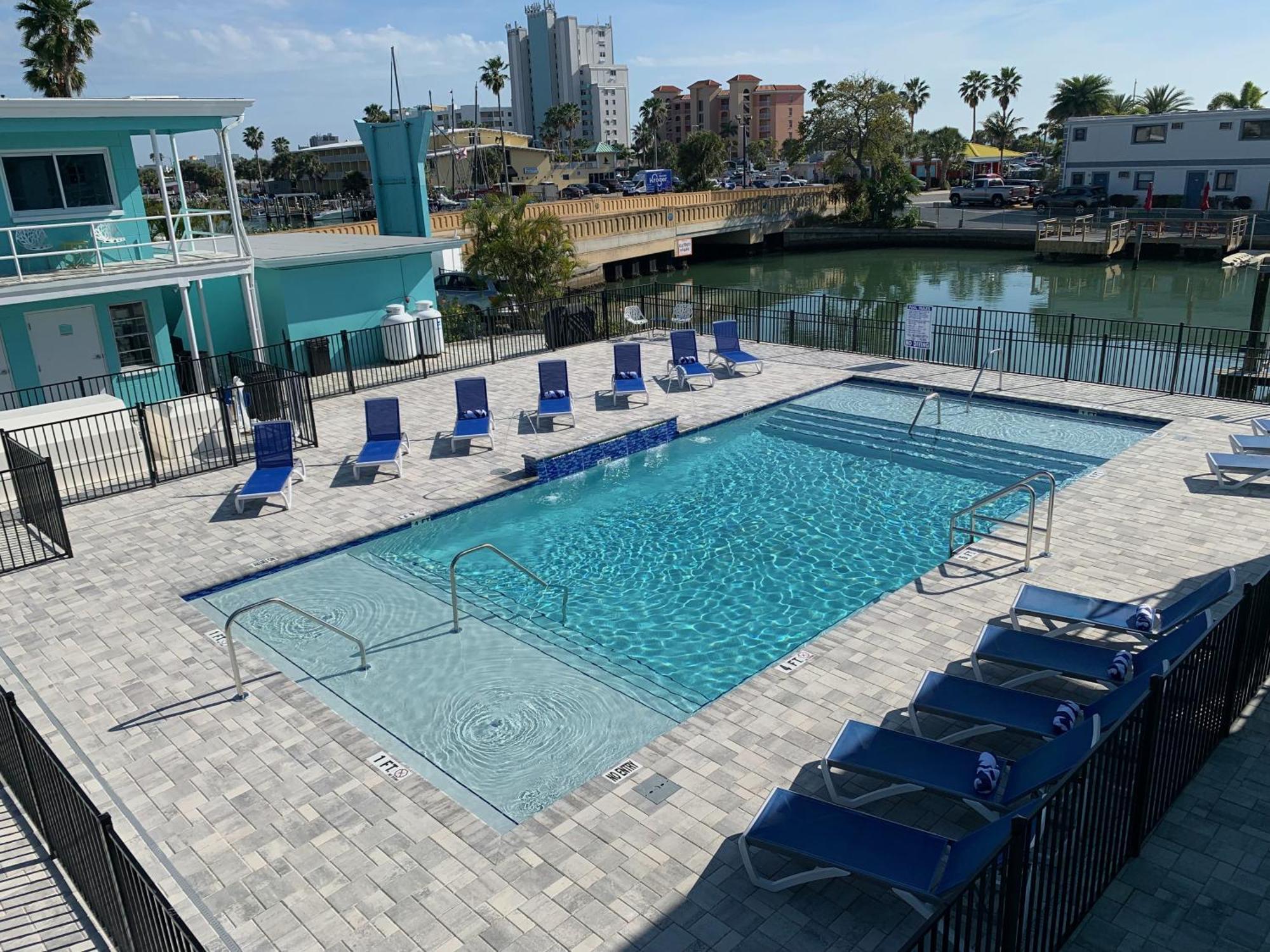 Sea Jay Motel And Marina (Adults Only) St. Pete Beach Eksteriør billede