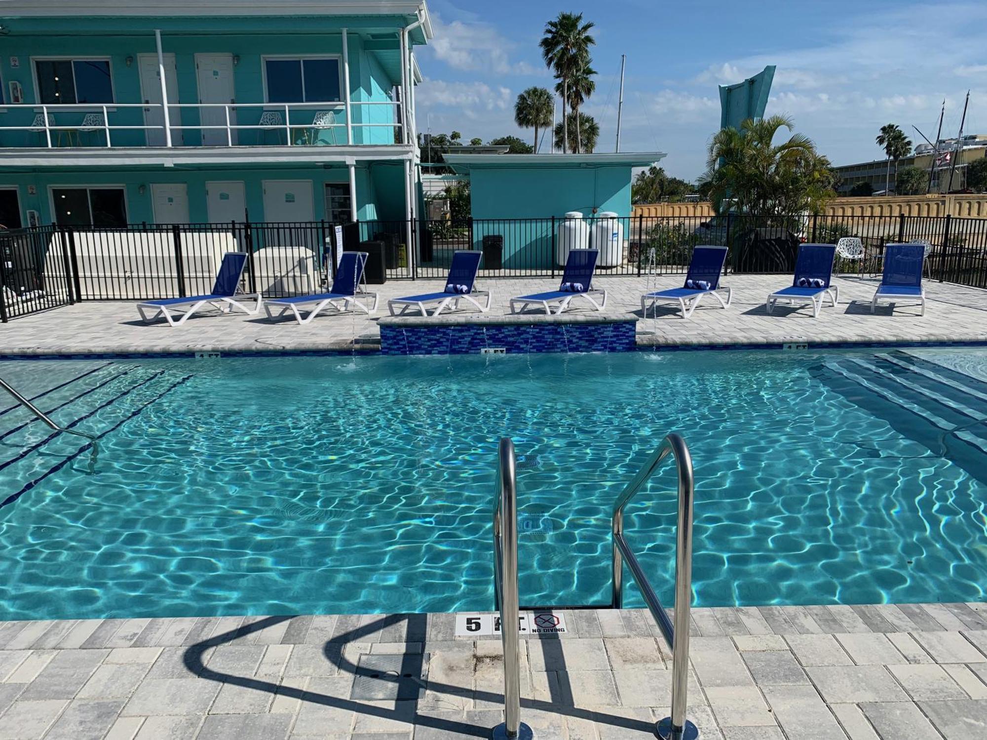 Sea Jay Motel And Marina (Adults Only) St. Pete Beach Eksteriør billede