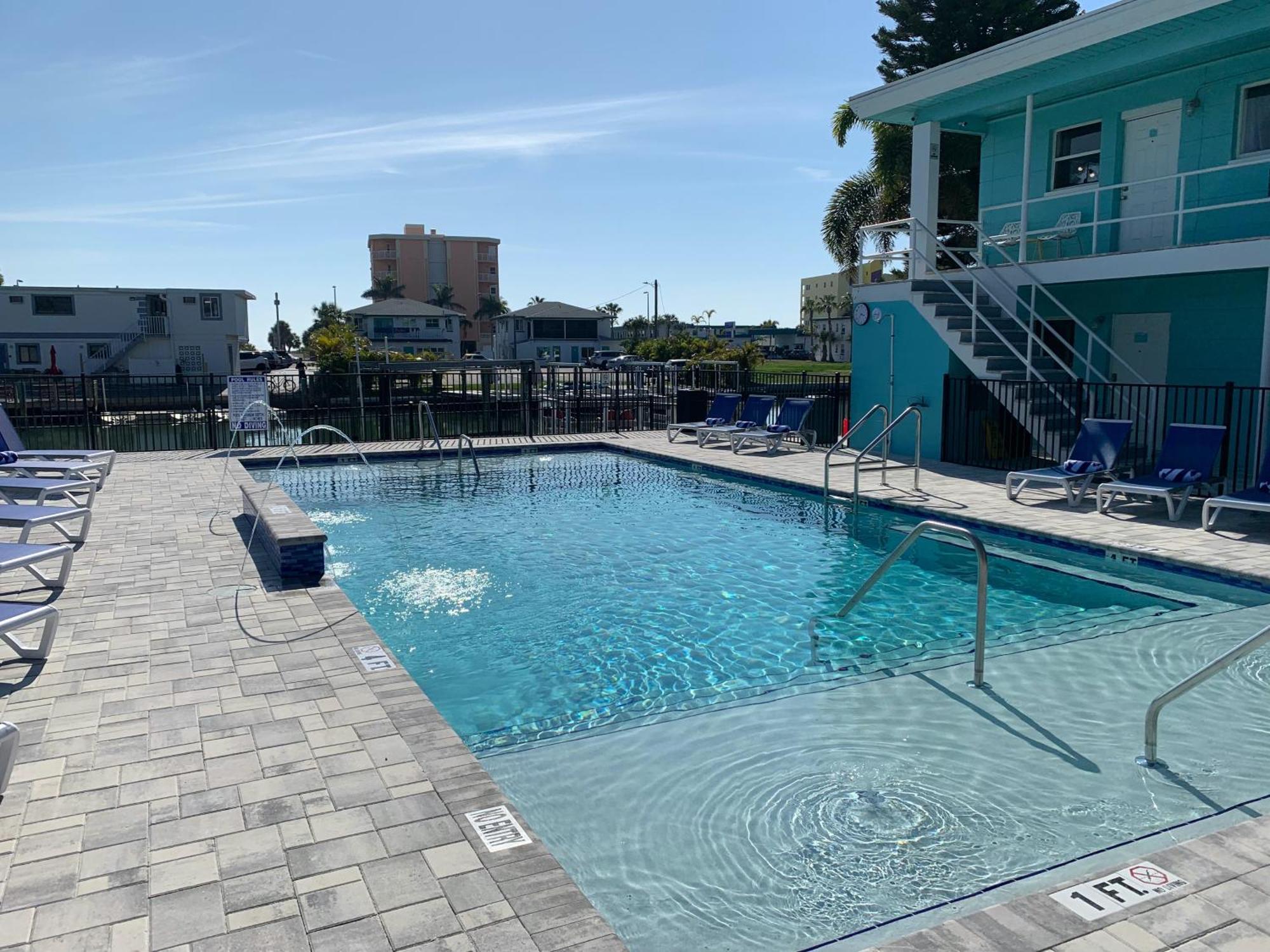 Sea Jay Motel And Marina (Adults Only) St. Pete Beach Eksteriør billede