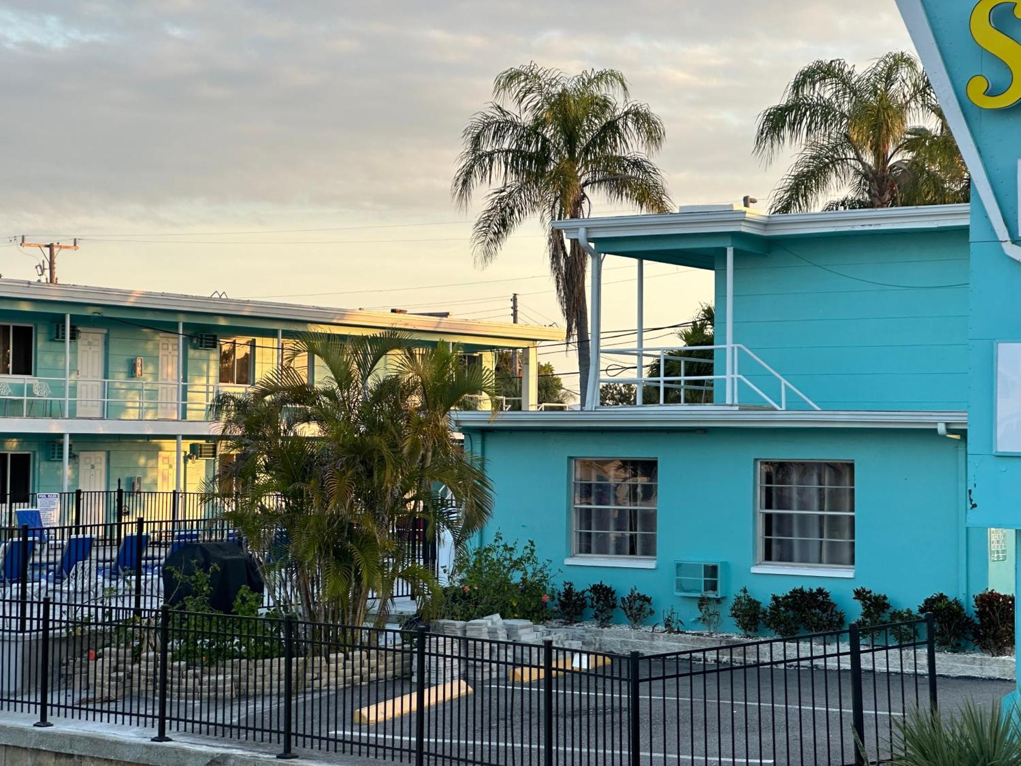 Sea Jay Motel And Marina (Adults Only) St. Pete Beach Eksteriør billede