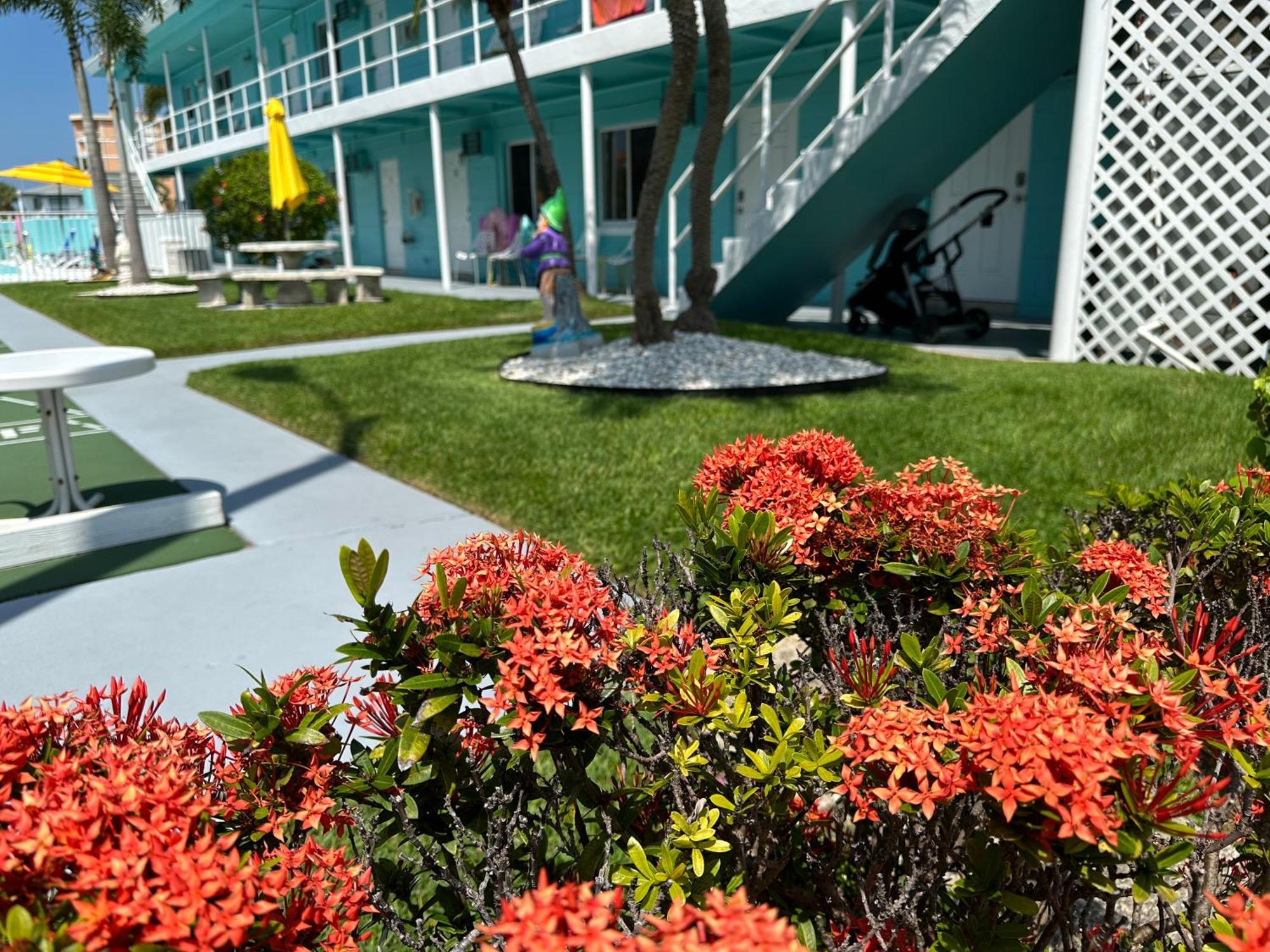 Sea Jay Motel And Marina (Adults Only) St. Pete Beach Eksteriør billede