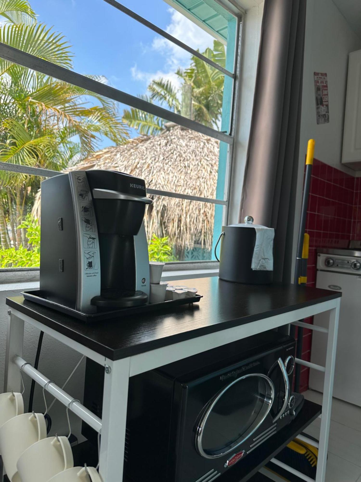 Sea Jay Motel And Marina (Adults Only) St. Pete Beach Eksteriør billede