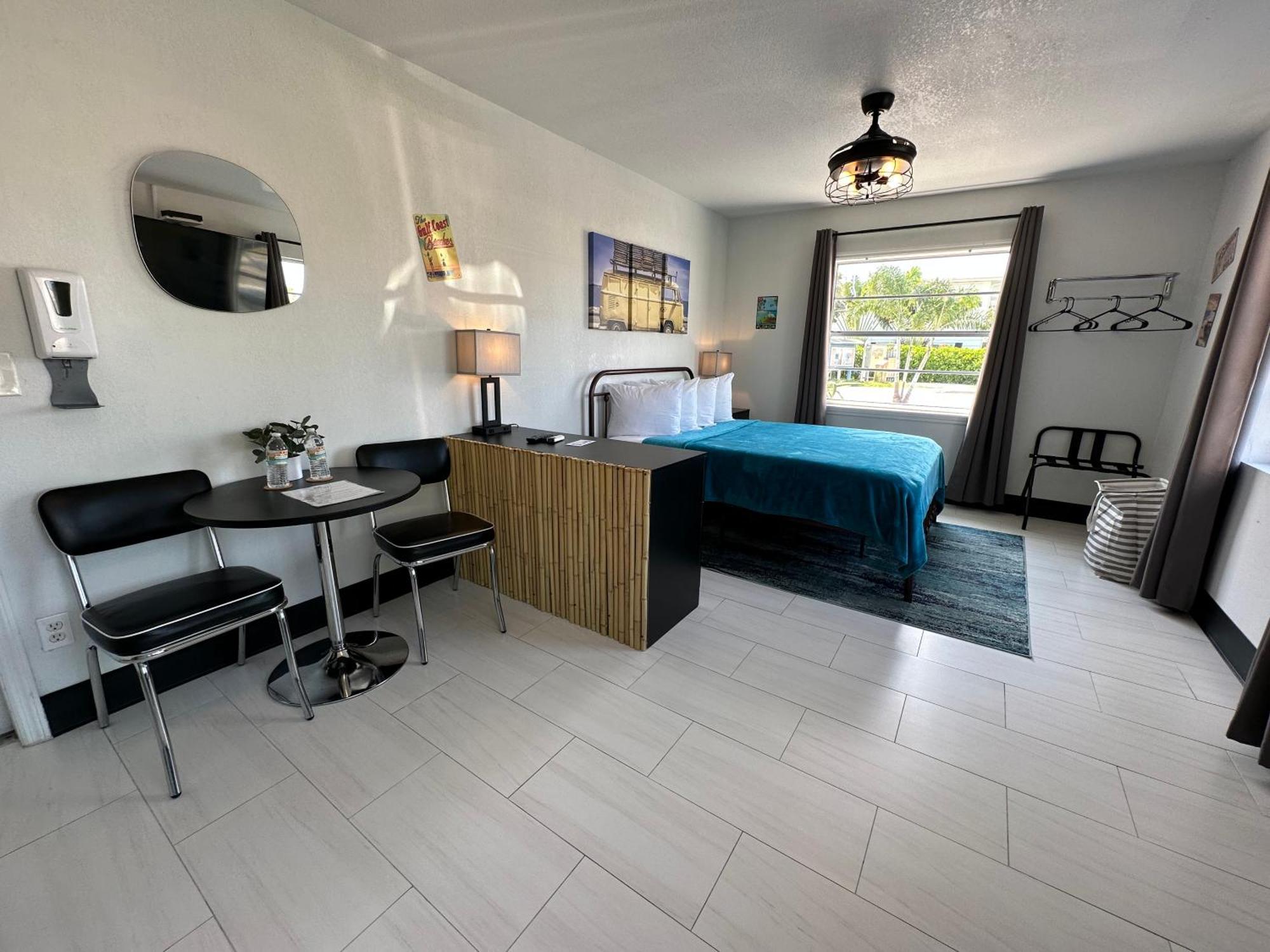 Sea Jay Motel And Marina (Adults Only) St. Pete Beach Eksteriør billede