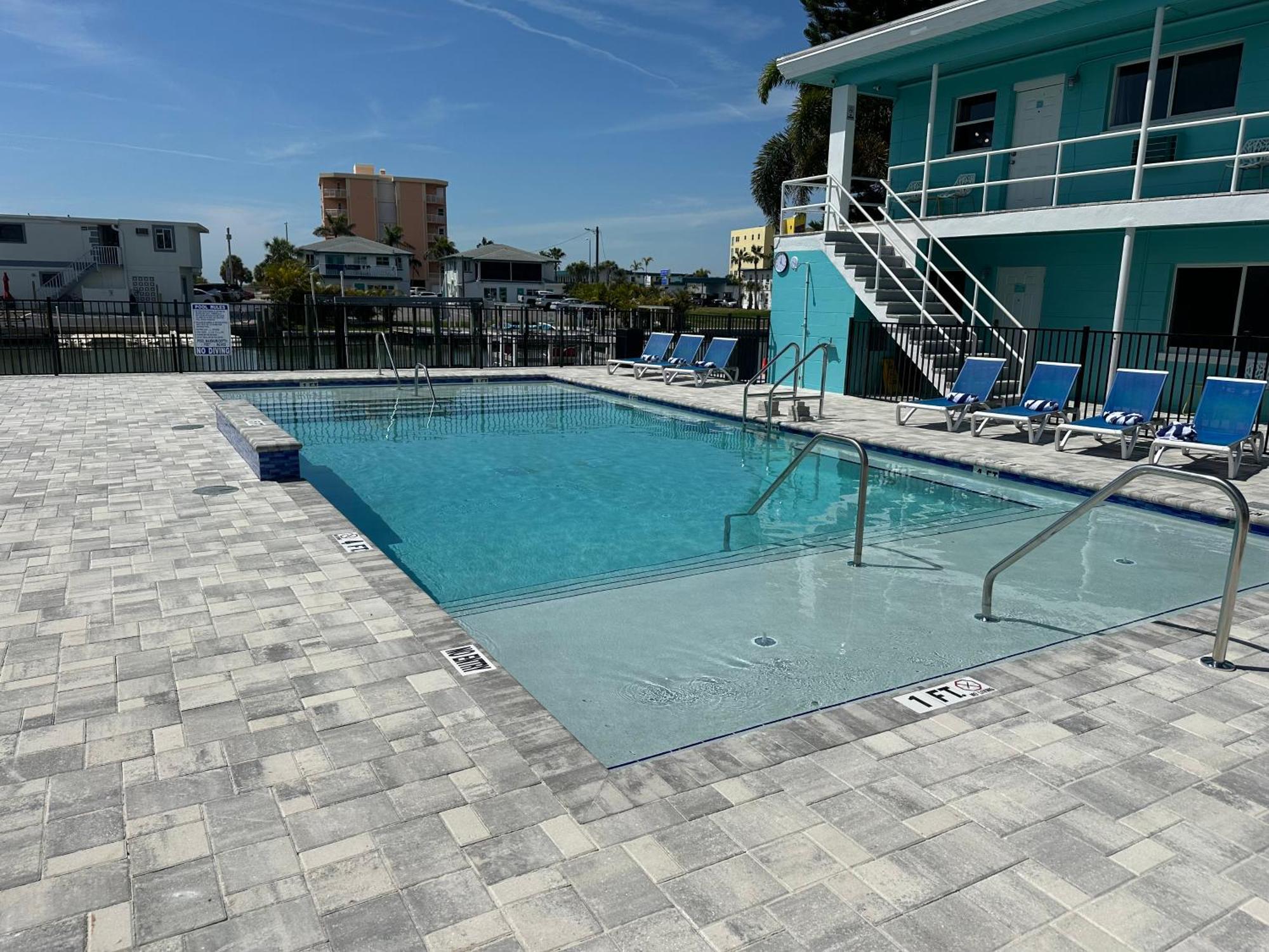 Sea Jay Motel And Marina (Adults Only) St. Pete Beach Eksteriør billede