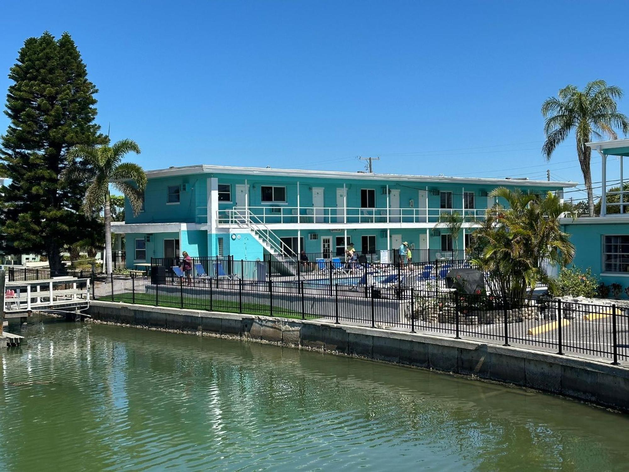 Sea Jay Motel And Marina (Adults Only) St. Pete Beach Eksteriør billede
