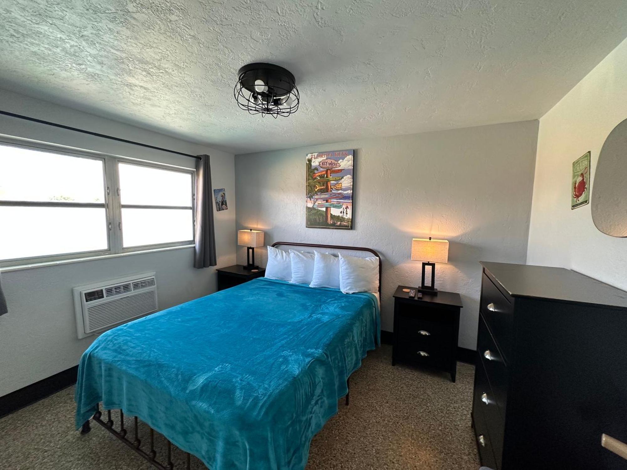 Sea Jay Motel And Marina (Adults Only) St. Pete Beach Eksteriør billede
