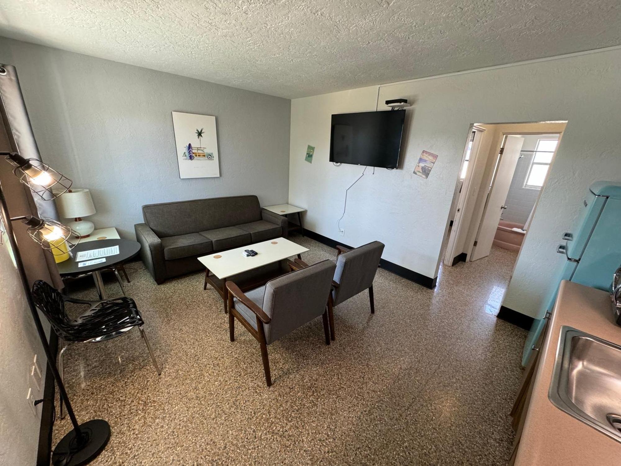 Sea Jay Motel And Marina (Adults Only) St. Pete Beach Eksteriør billede