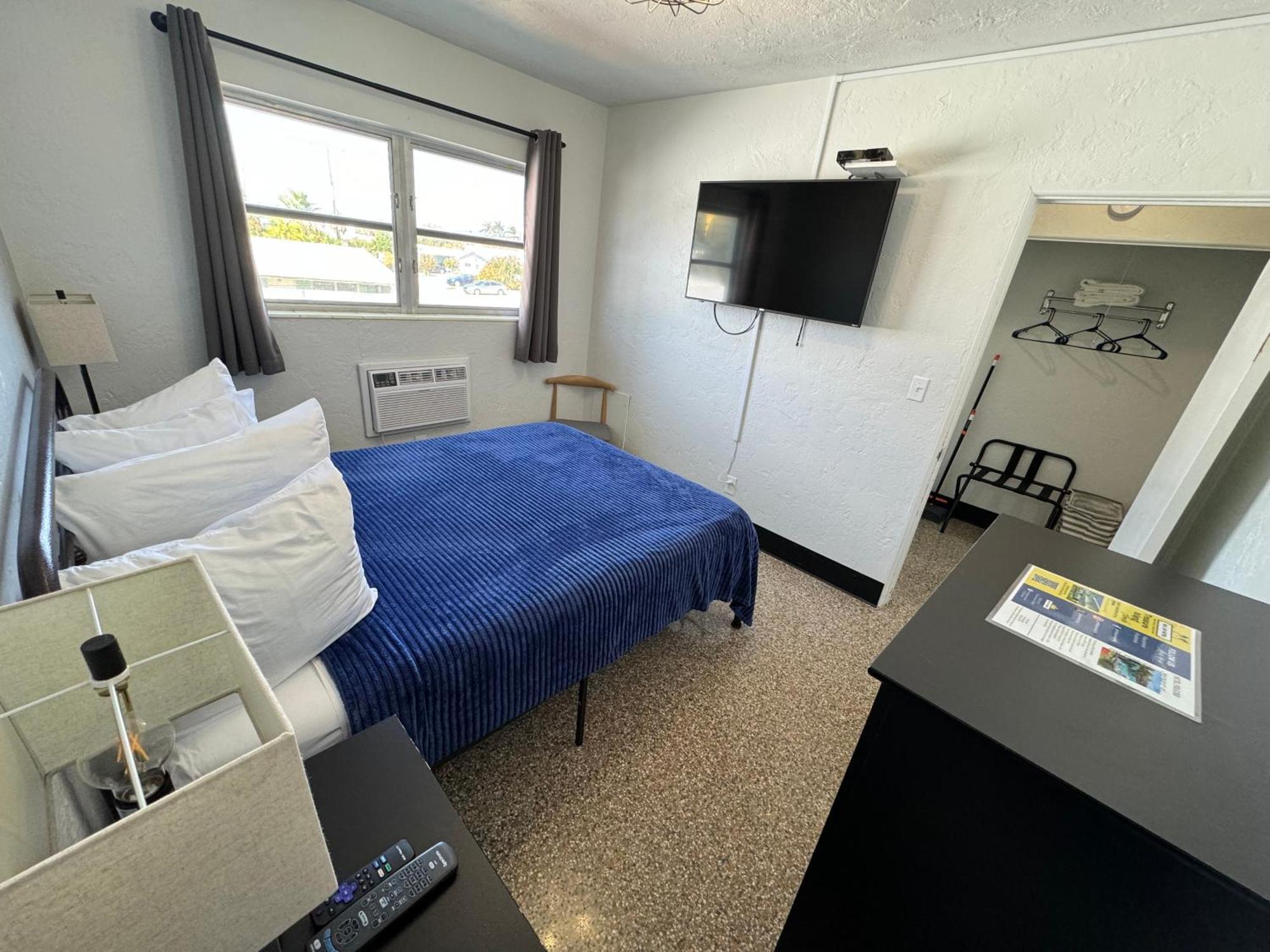 Sea Jay Motel And Marina (Adults Only) St. Pete Beach Eksteriør billede