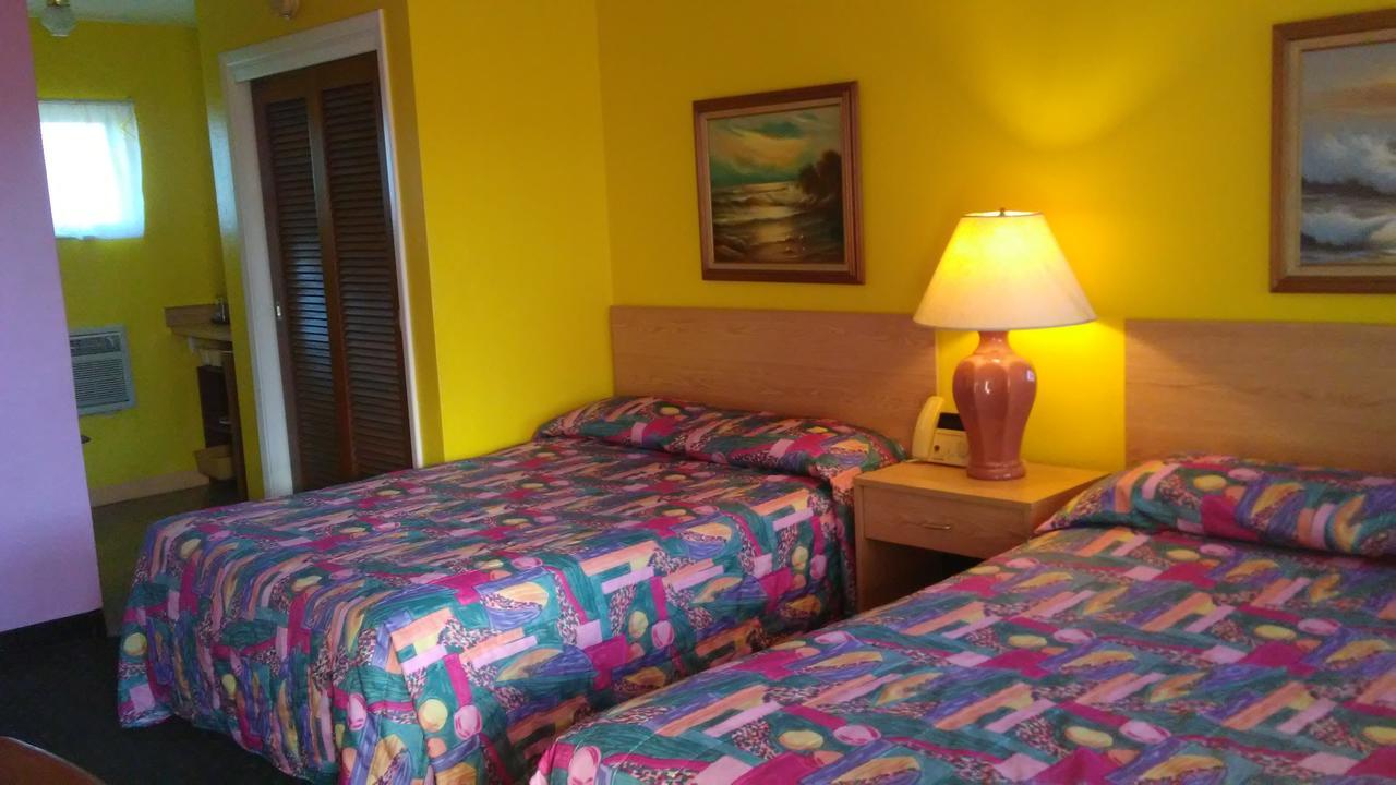 Sea Jay Motel And Marina (Adults Only) St. Pete Beach Eksteriør billede